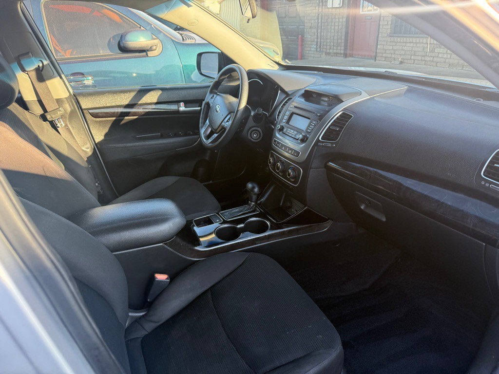2014 Kia Sorento Image 16