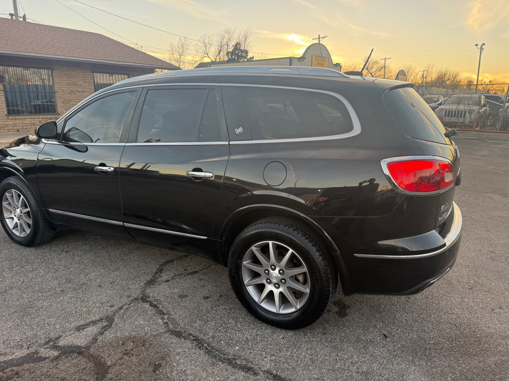 2017 Buick Enclave Image 8