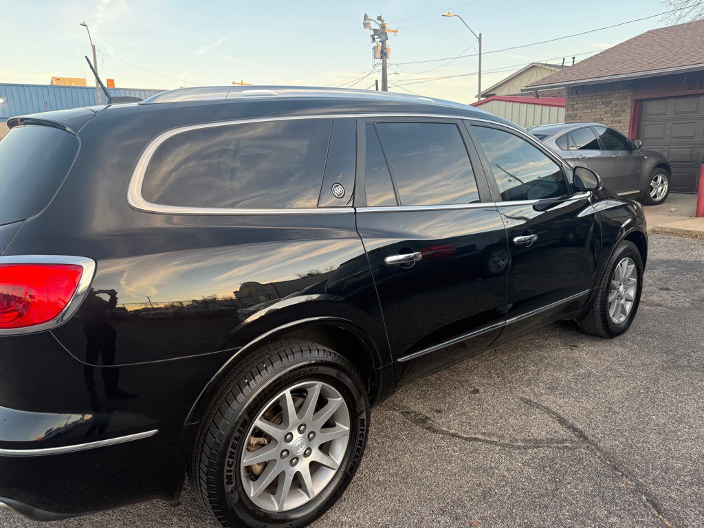 2017 Buick Enclave Image 12