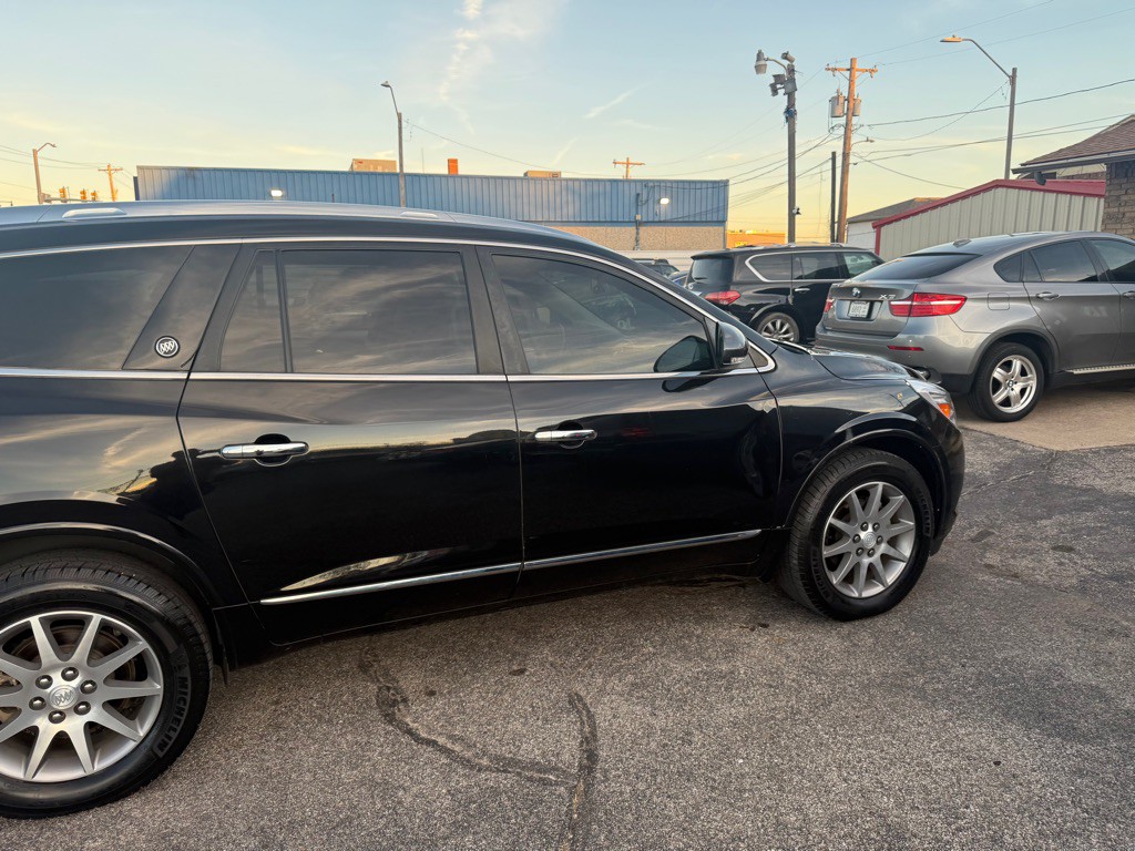2017 Buick Enclave Image 14