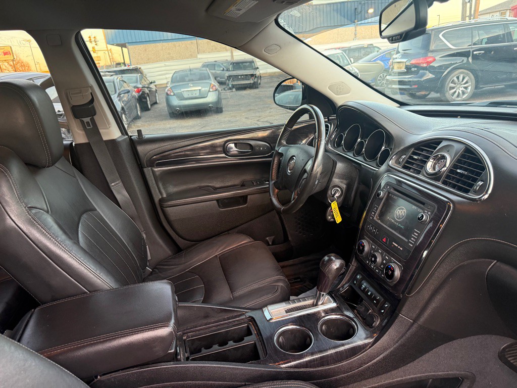 2017 Buick Enclave Image 16