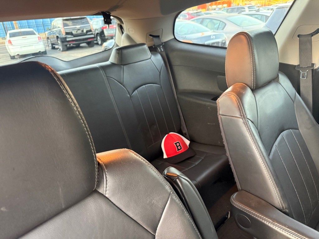 2017 Buick Enclave Image 22