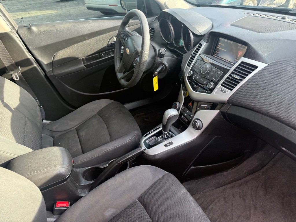 2016 Chevrolet Cruze Image 14