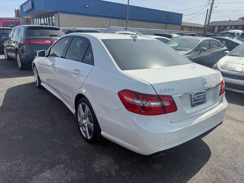 2012 Mercedes-Benz E-Class Image 6