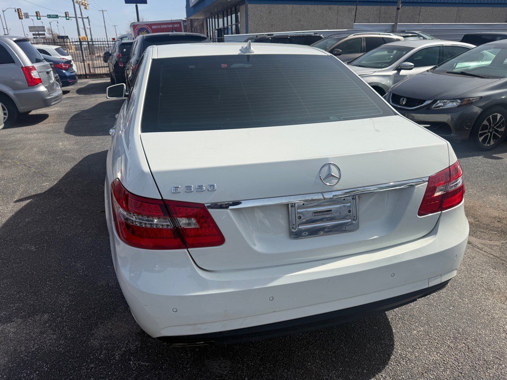 2012 Mercedes-Benz E-Class Image 7