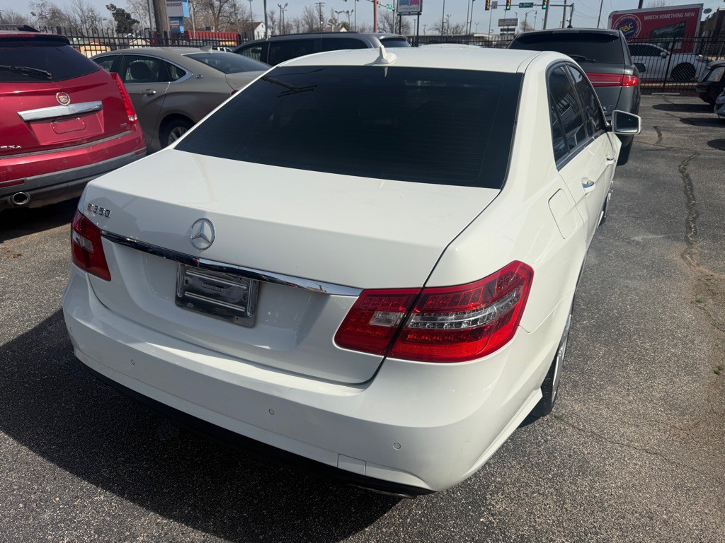 2012 Mercedes-Benz E-Class Image 8