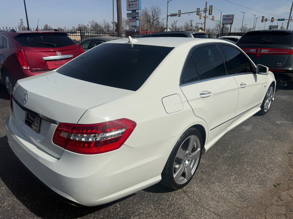 2012 Mercedes-Benz E-Class Image 9