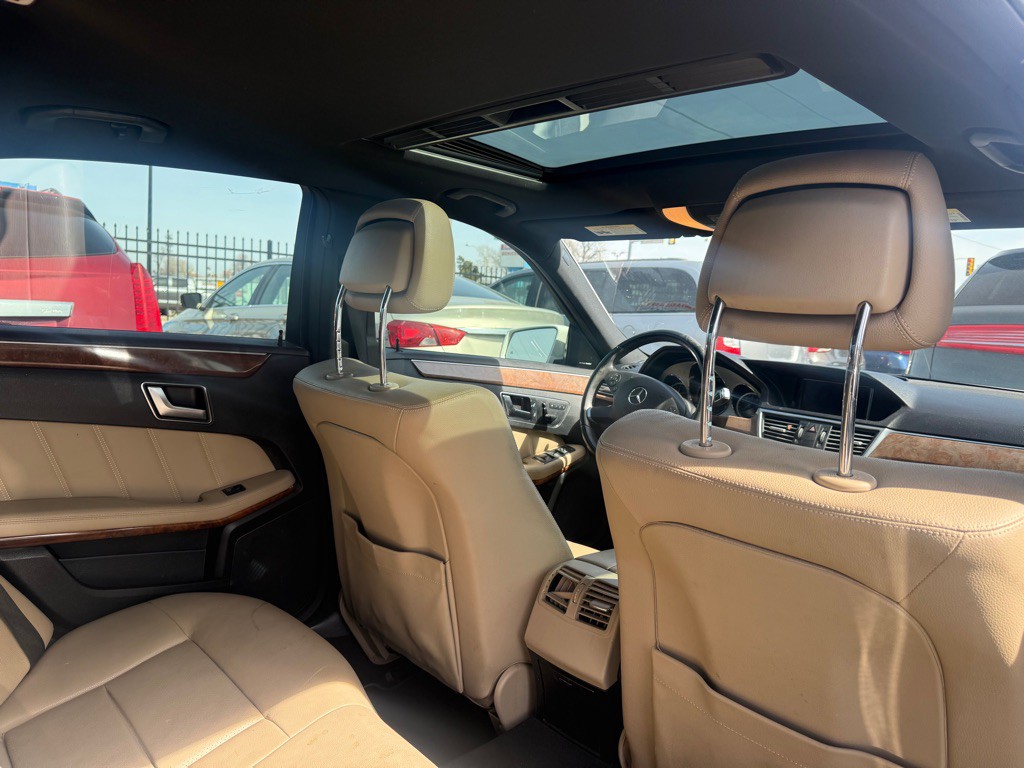 2012 Mercedes-Benz E-Class Image 12