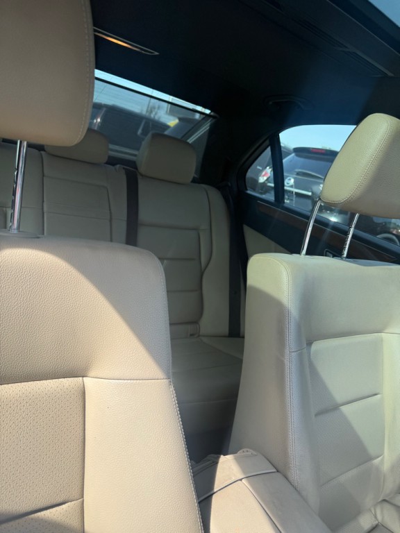 2012 Mercedes-Benz E-Class Image 19