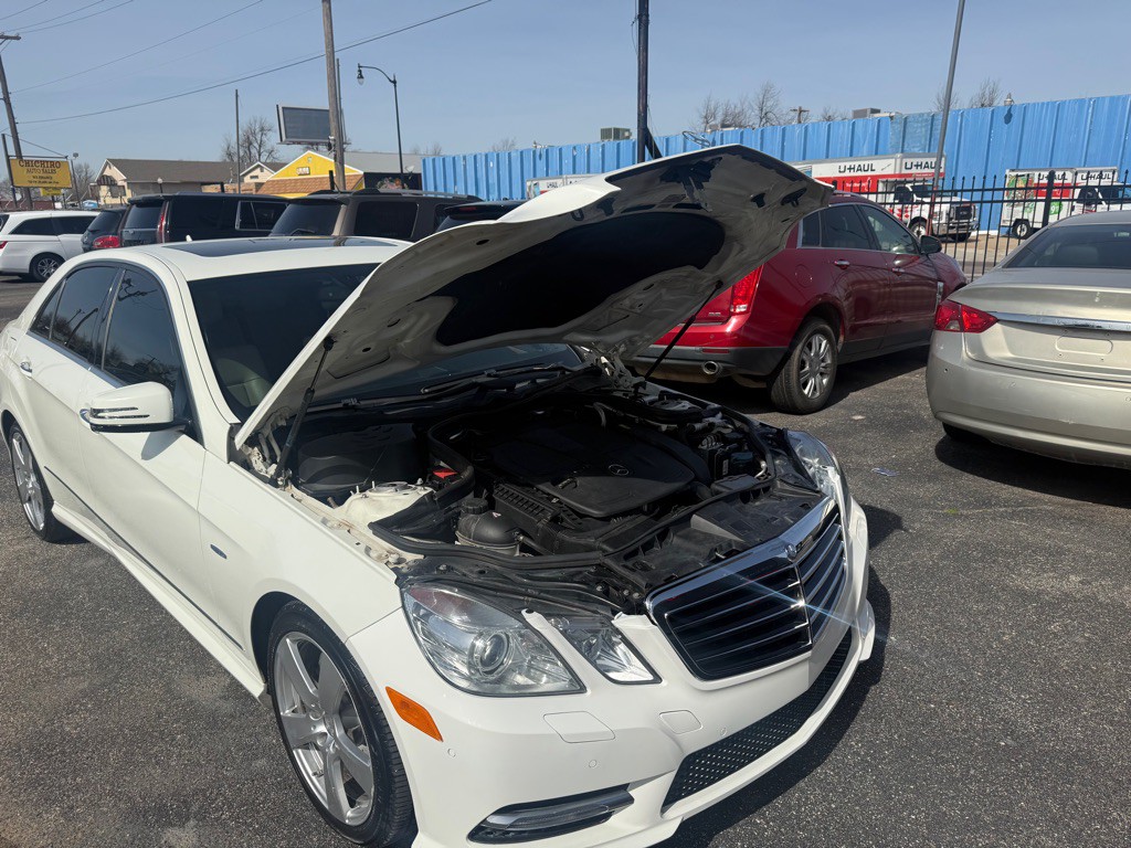 2012 Mercedes-Benz E-Class Image 21