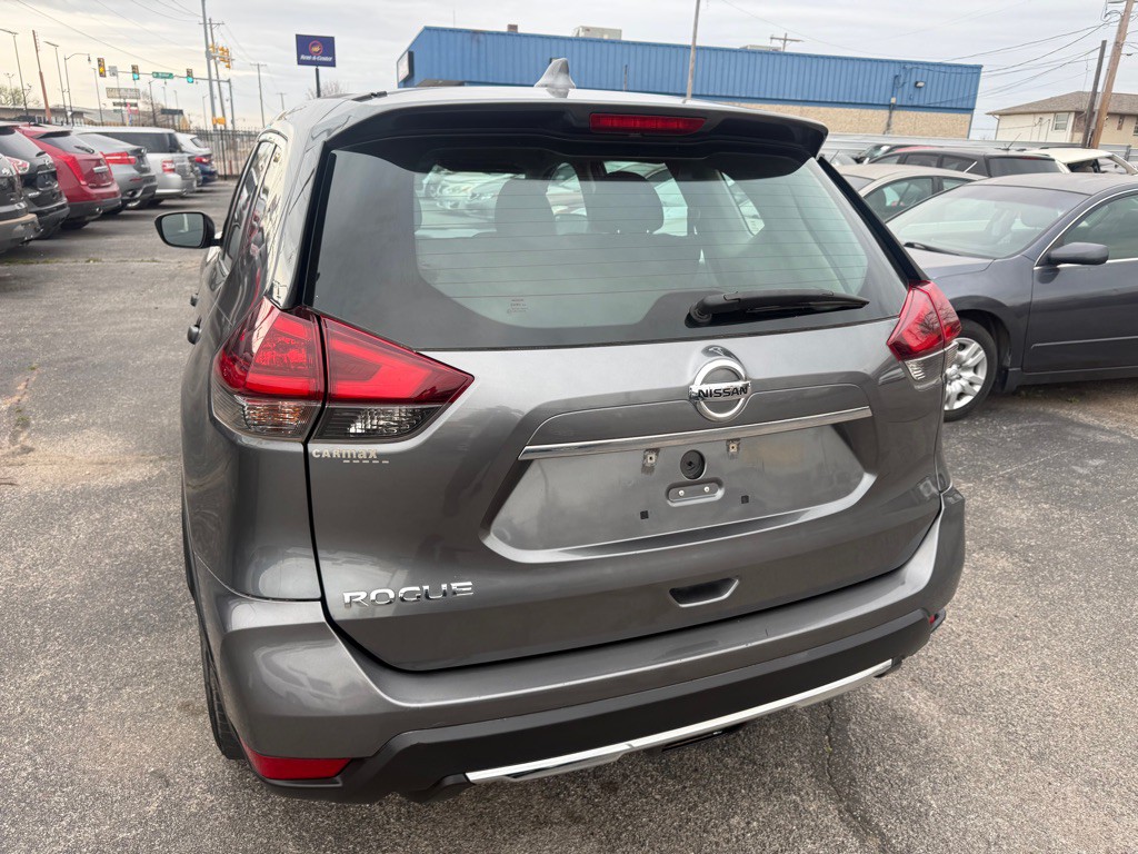 2019 Nissan Rogue Image 2