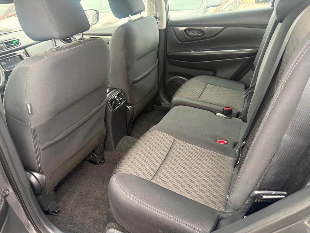 2019 Nissan Rogue Image 12