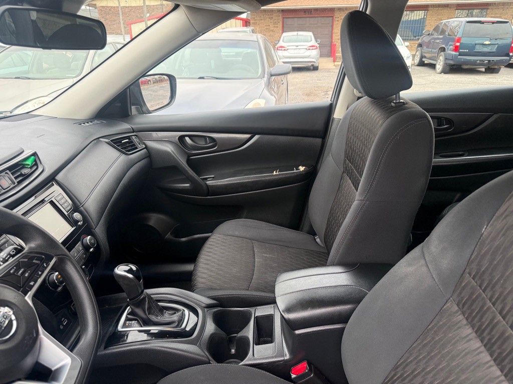 2019 Nissan Rogue Image 16