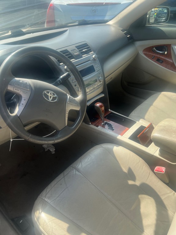 2010 Toyota Camry Image 3