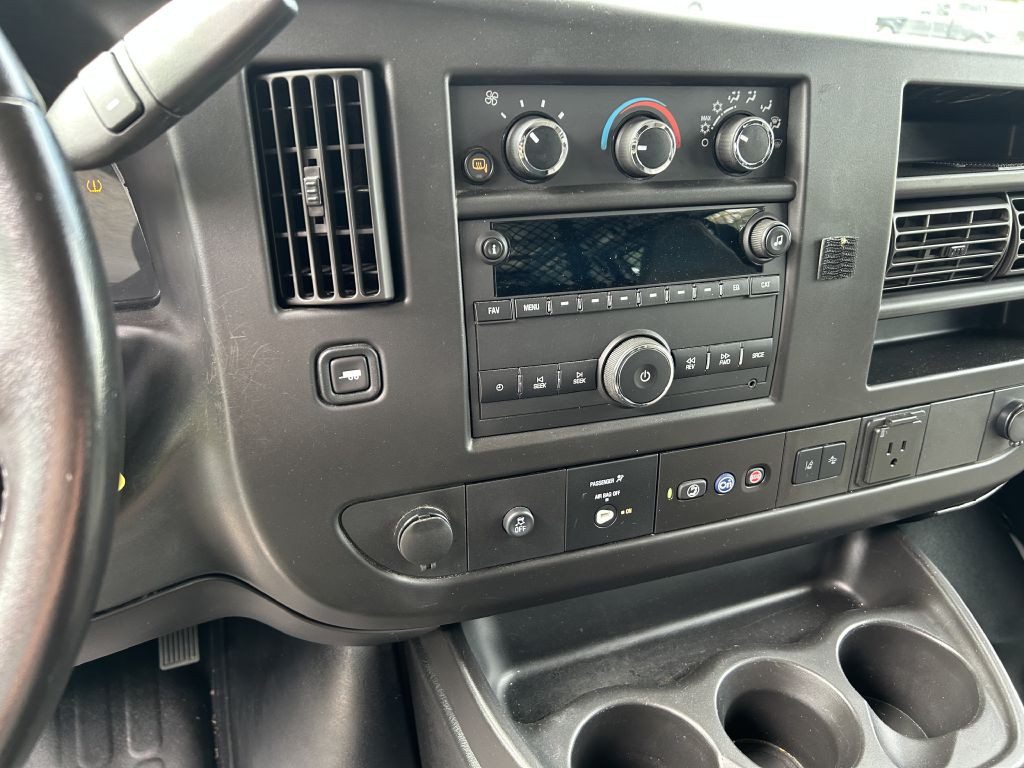 2020 Chevrolet Express Image 10