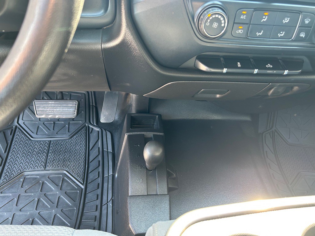 2018 Chevrolet Silverado 1500 Image 13
