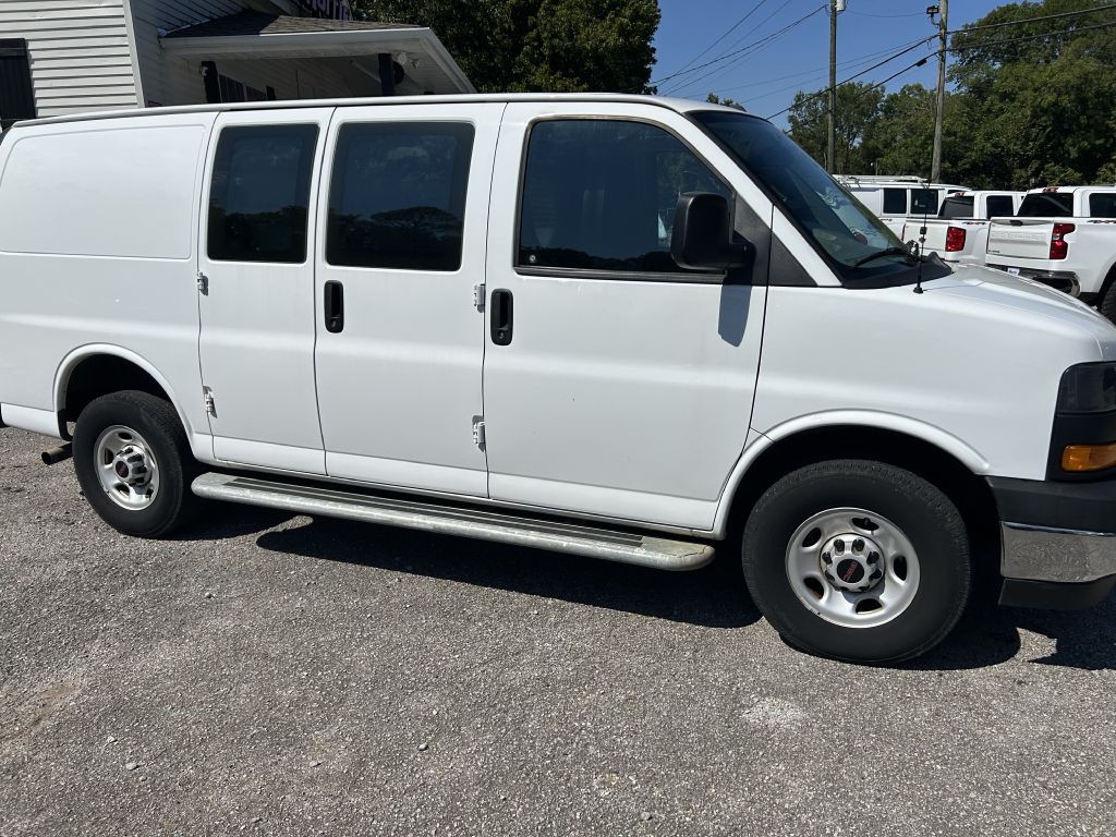 2023 GMC Savana Image 2