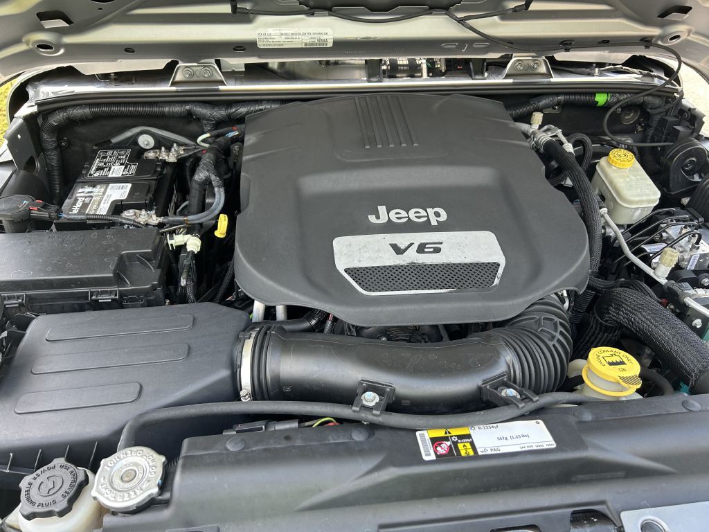 2016 Jeep Wrangler Image 19