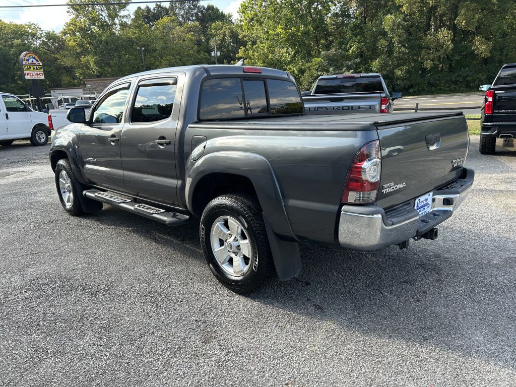2015 Toyota Tacoma Image 4