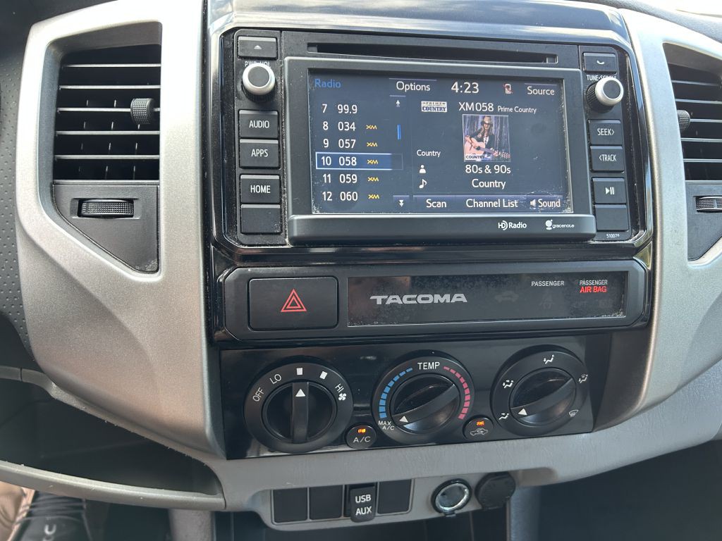 2015 Toyota Tacoma Image 9