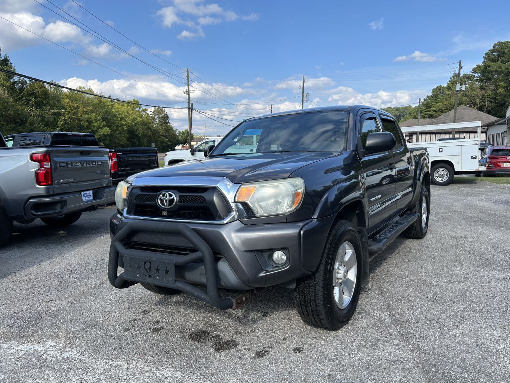 2015 Toyota Tacoma Image 1