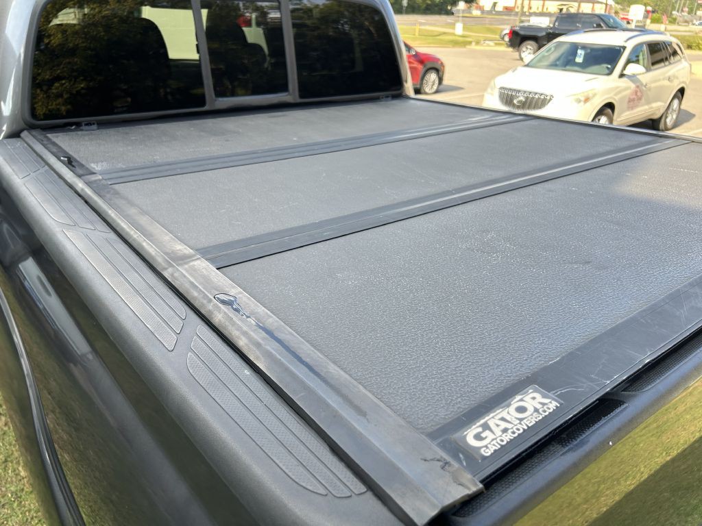 2015 Toyota Tacoma Image 20