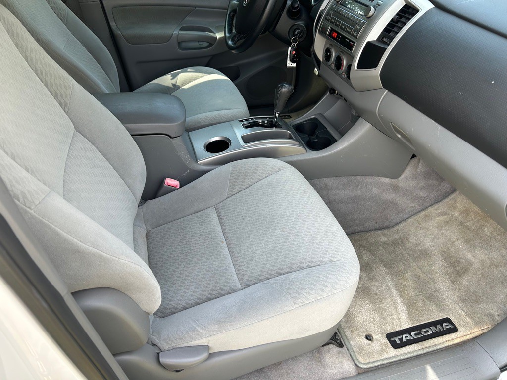 2010 Toyota Tacoma Image 10