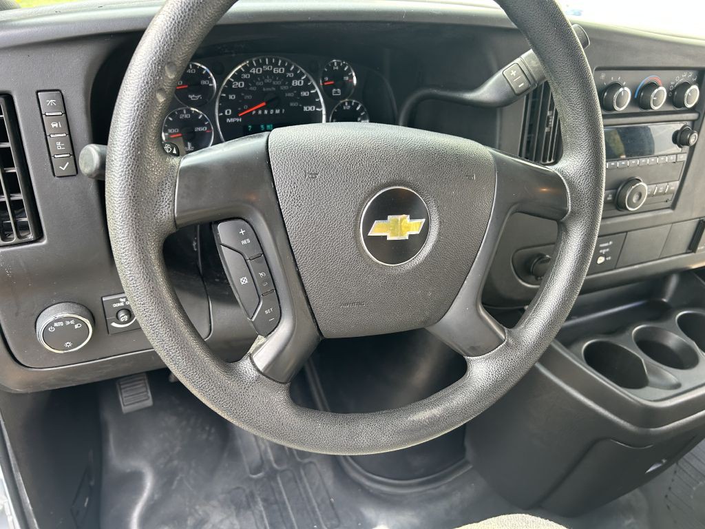 2015 Chevrolet Express Image 8