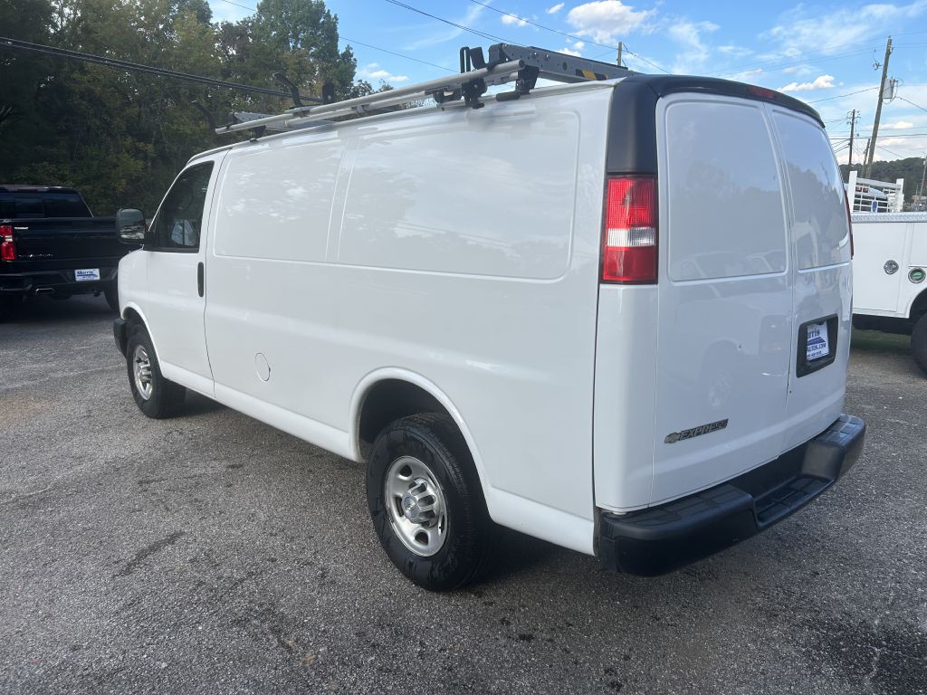 2021 Chevrolet Express Image 7