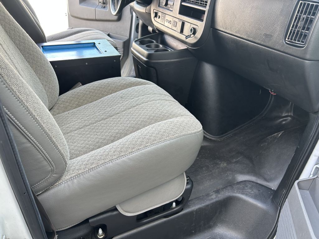 2021 Chevrolet Express Image 12