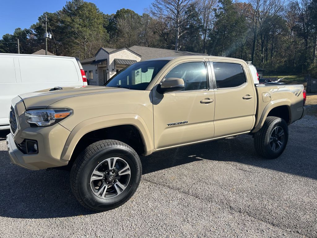 2018 Toyota Tacoma Image 1