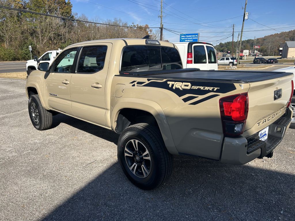 2018 Toyota Tacoma Image 3