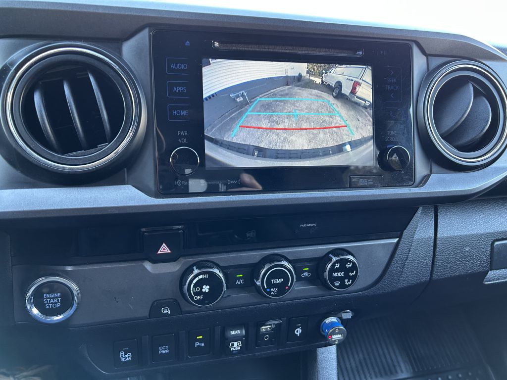 2018 Toyota Tacoma Image 9