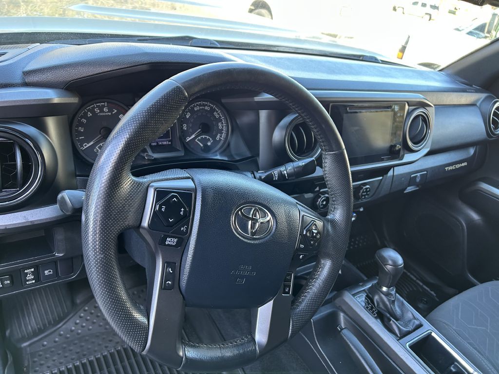 2018 Toyota Tacoma Image 12