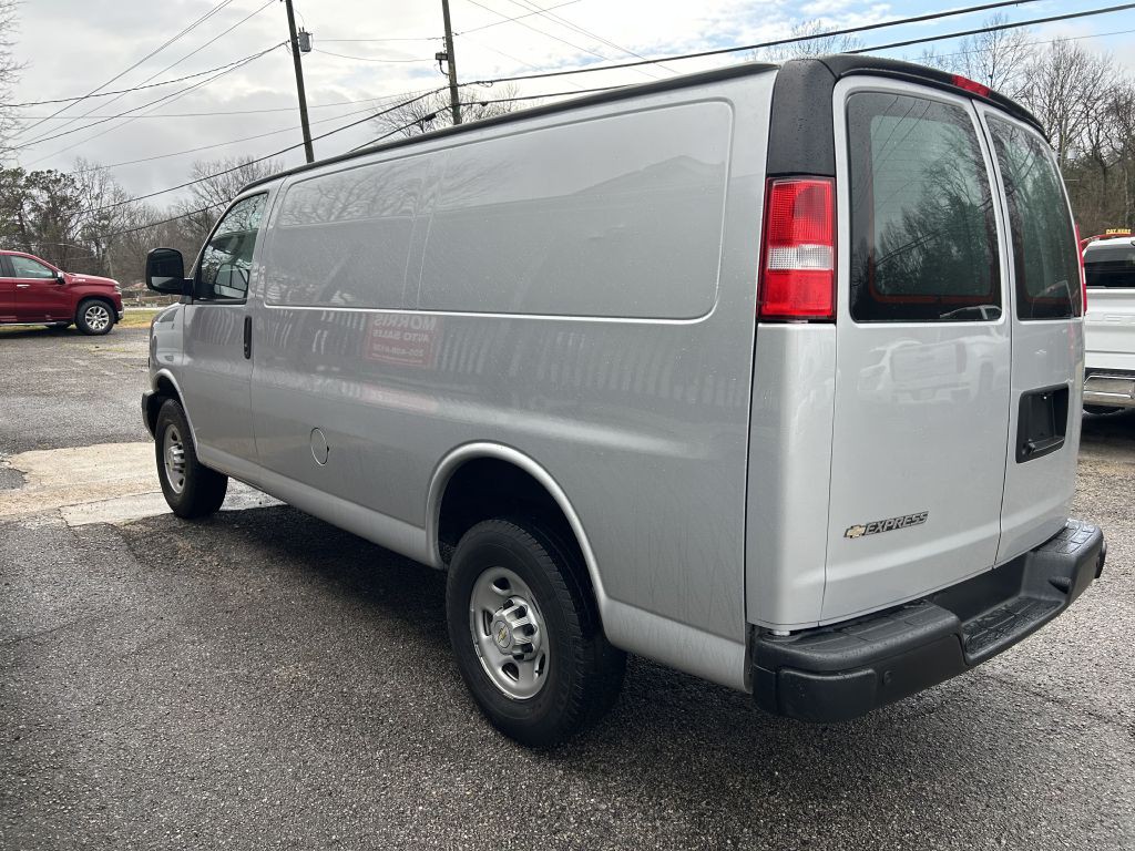 2020 Chevrolet Express Image 5