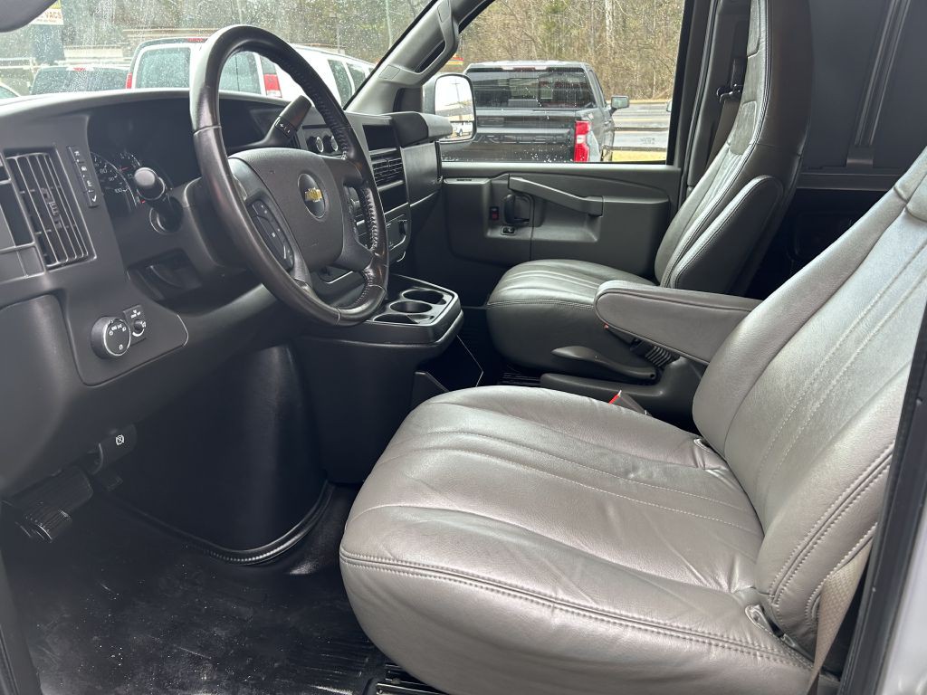 2020 Chevrolet Express Image 7