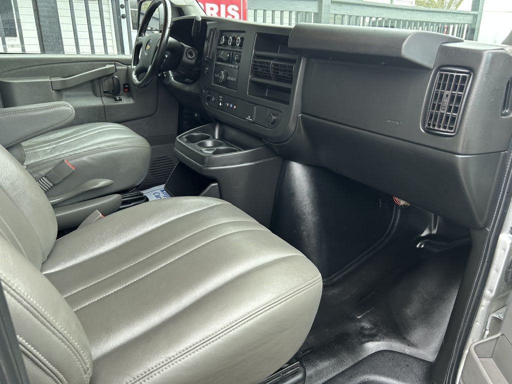 2020 Chevrolet Express Image 11