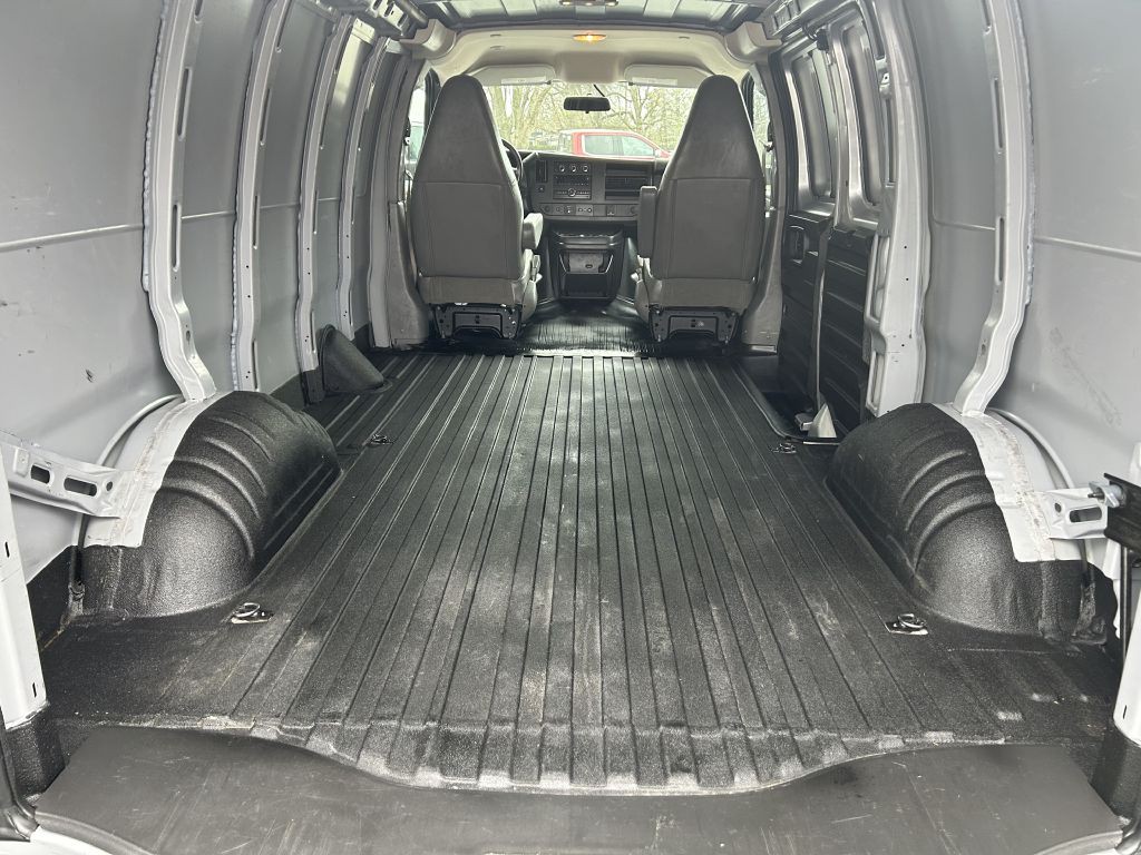 2020 Chevrolet Express Image 14