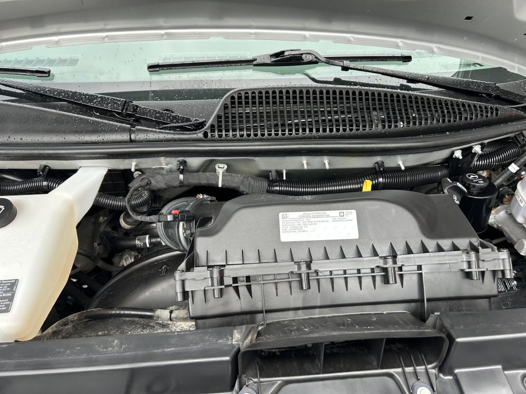 2020 Chevrolet Express Image 16