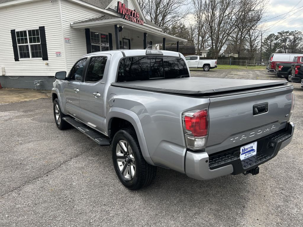 2017 Toyota Tacoma Image 7