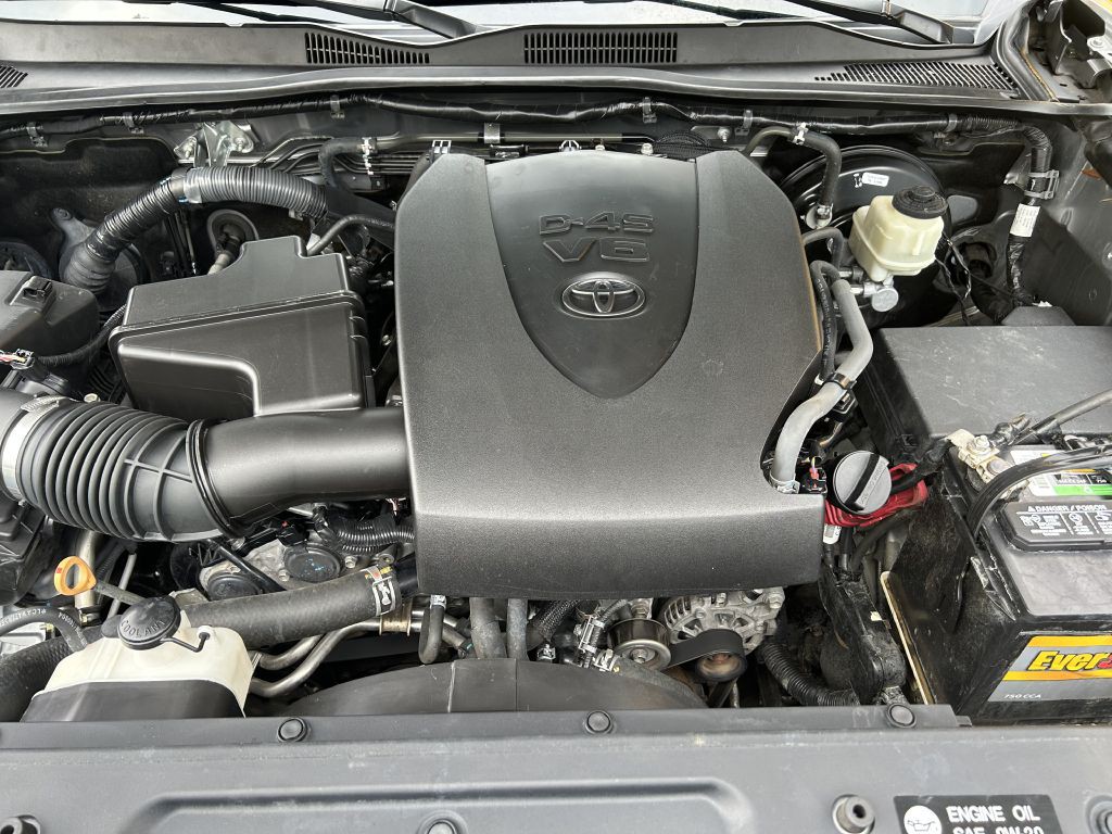 2017 Toyota Tacoma Image 20