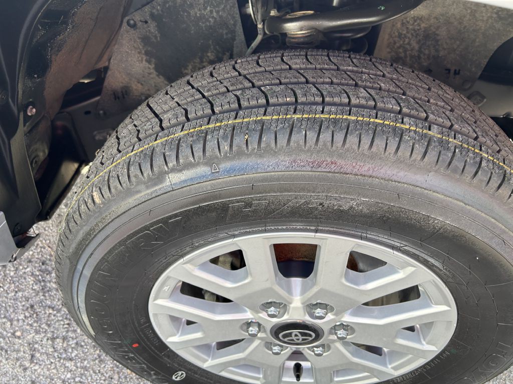 2013 Toyota Tacoma Image 8