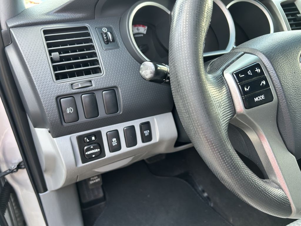 2013 Toyota Tacoma Image 10