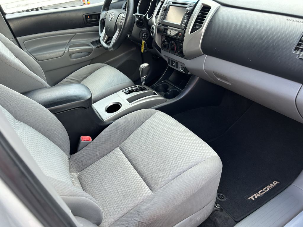 2013 Toyota Tacoma Image 16