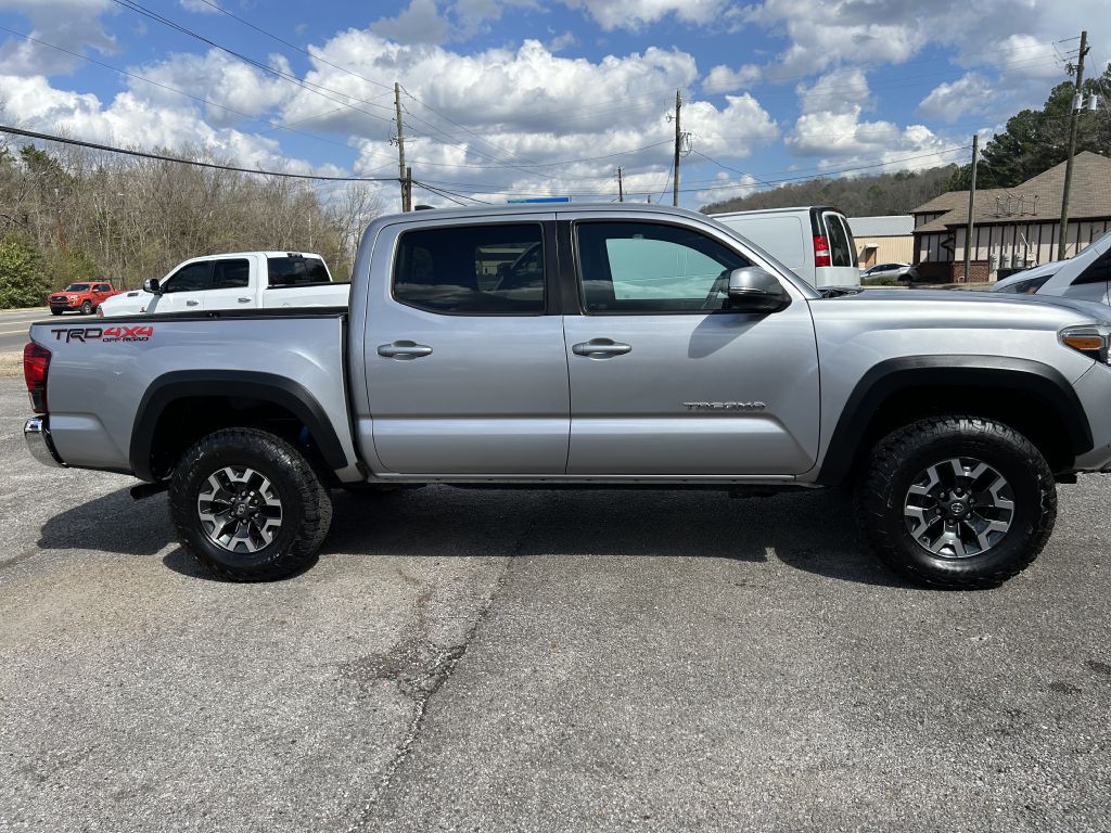 2019 Toyota Tacoma Image 2