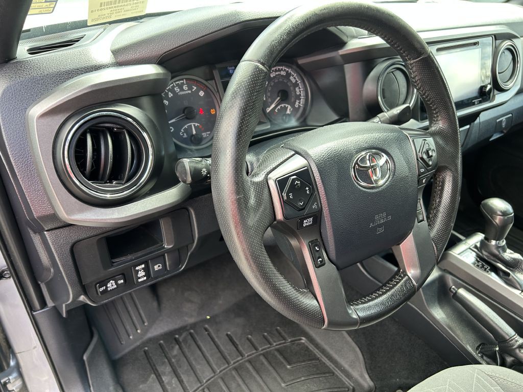 2019 Toyota Tacoma Image 9