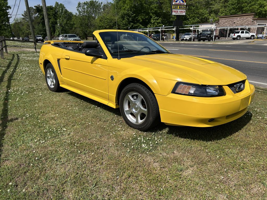2004 Ford Mustang Image 2