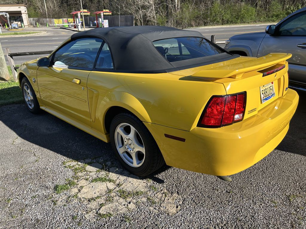 2004 Ford Mustang Image 6