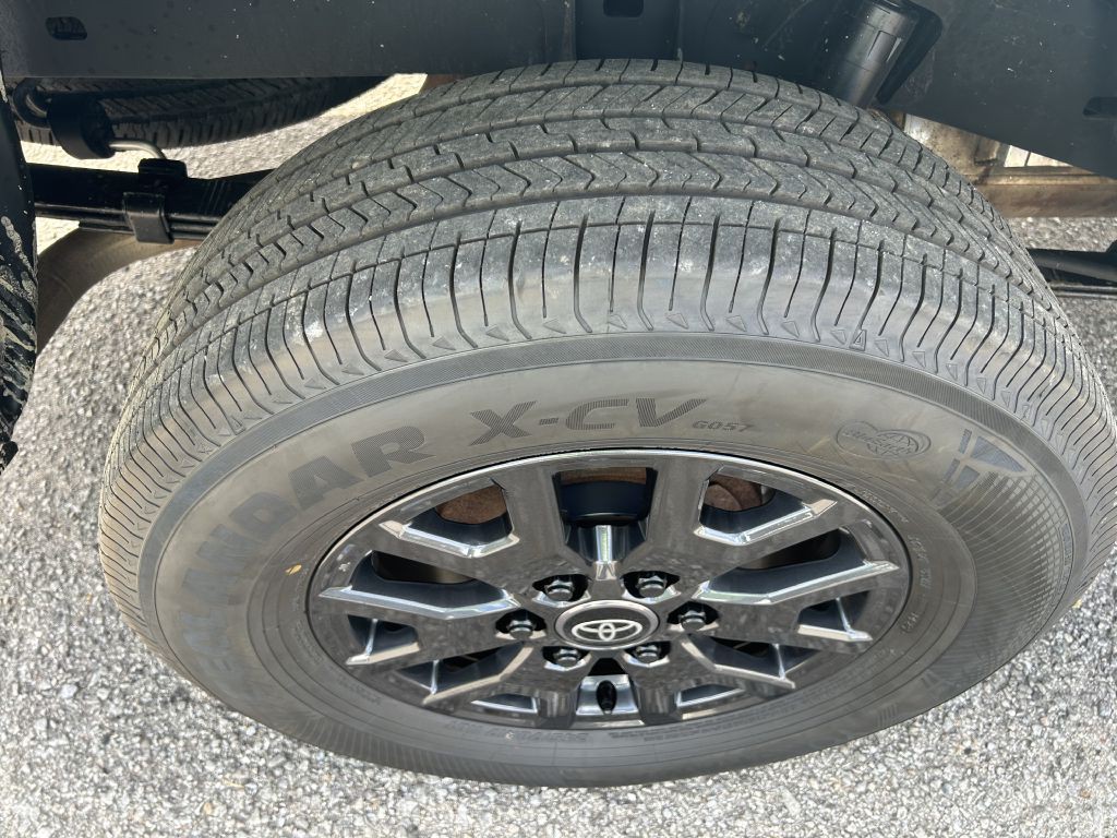 2019 Toyota Tacoma Image 8