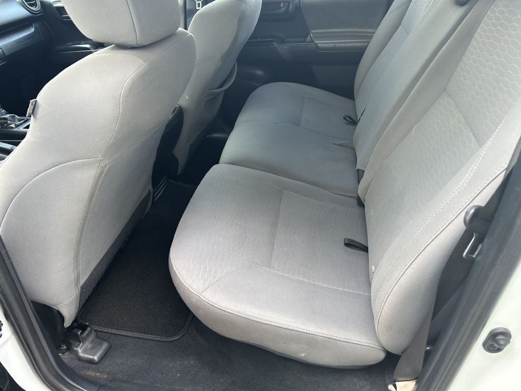 2019 Toyota Tacoma Image 12